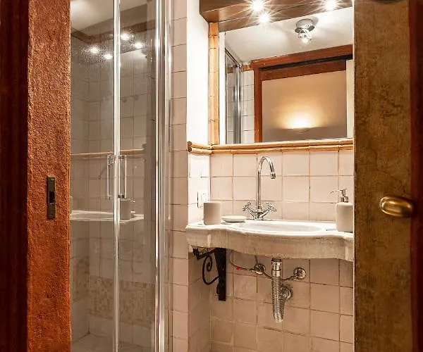 Cozy House In Naviglio Grande - Homy 아파트