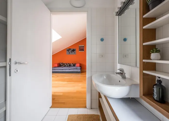 The Orange Attic - Navigli Area Apartamento