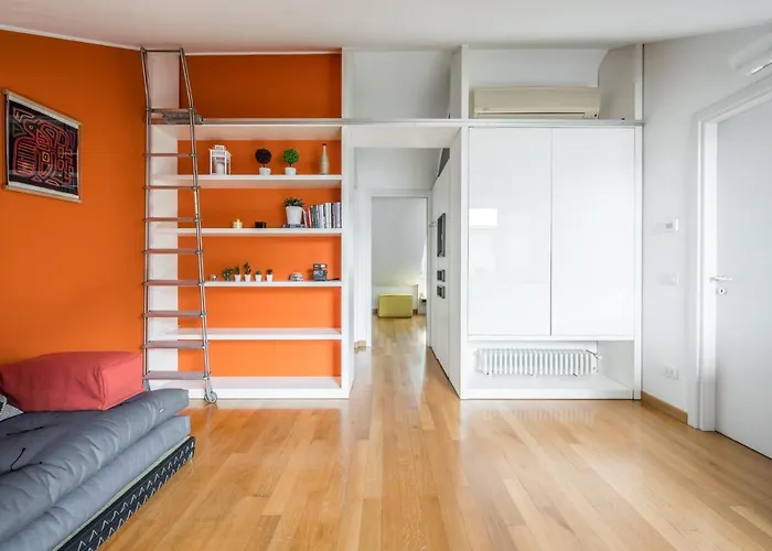 The Orange Attic - Navigli Area Apartamento