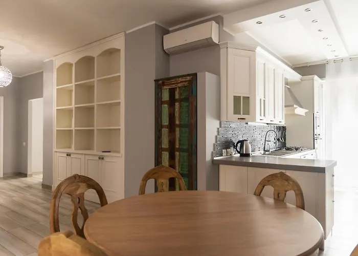Apartmán Youhosty - Napoli 35 *