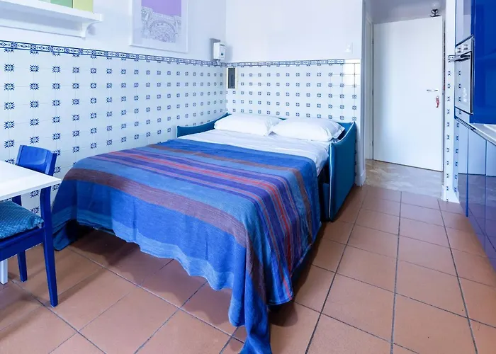 Flat 5 Min From Duomo With Park For Small Cars * 밀라노