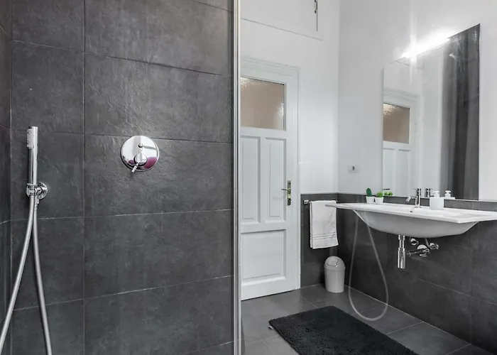 Apartmán Bilocale Zara - Stazione Centrale - Isola Design District *