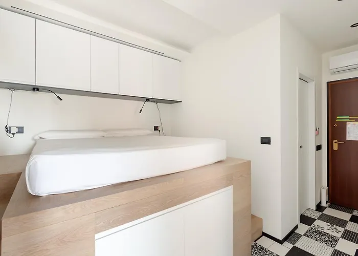 דירה Guesthost - Renovated Apts מילאנו