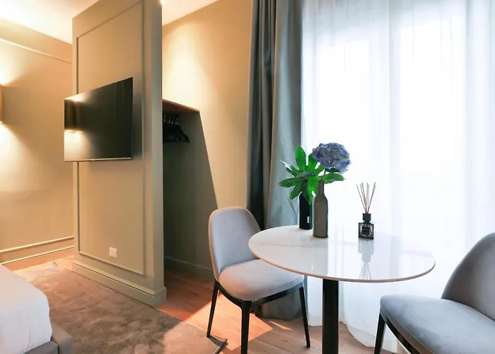 Prestige Boutique - Piazza Duomo View Апартаменты 4*