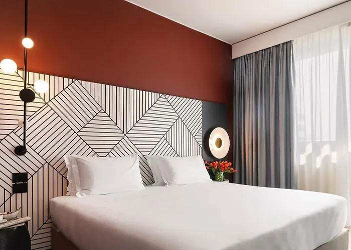 Quark Hotel