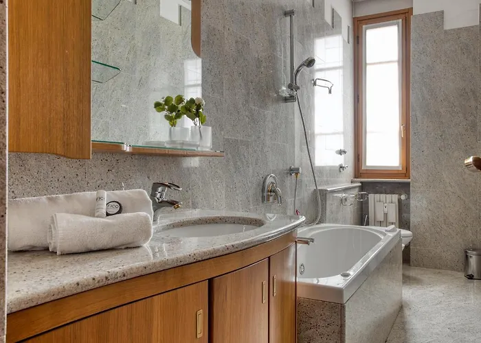 Joivy Captivating Flat With Balcony Lägenhet Milano