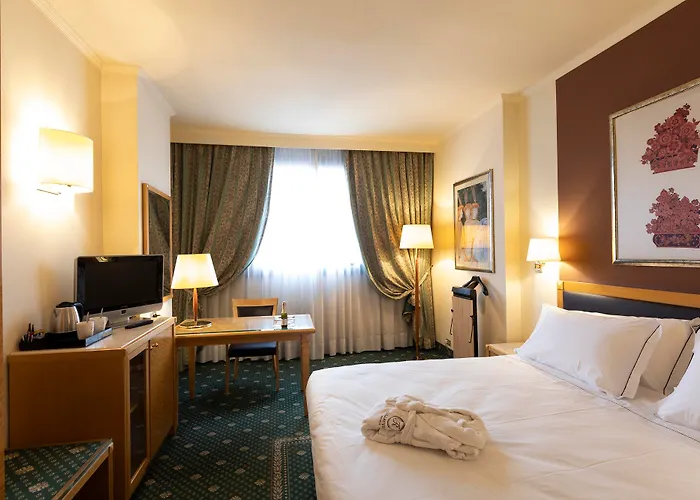 Life Poliziano, By R Collection Hotell 4*