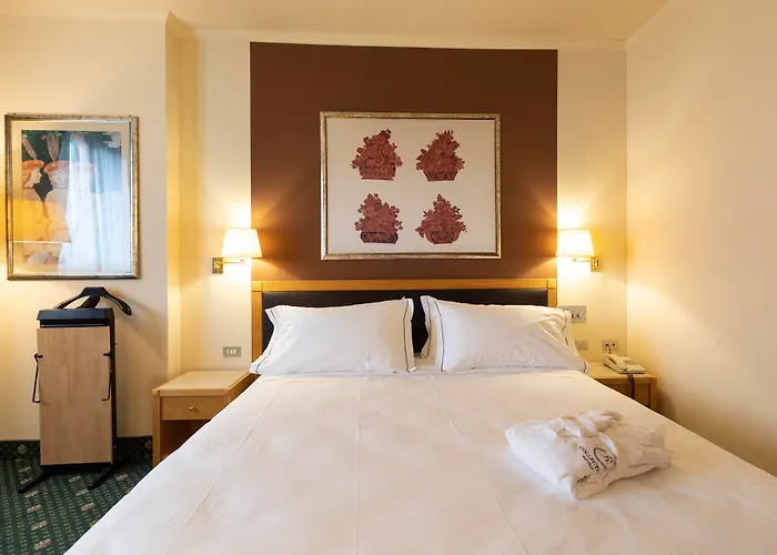 Hotell Life Poliziano, By R Collection 4*