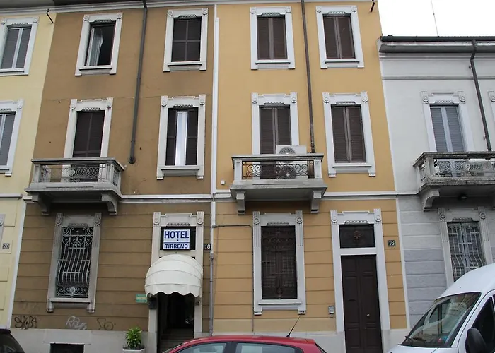 Tirreno Hotell *