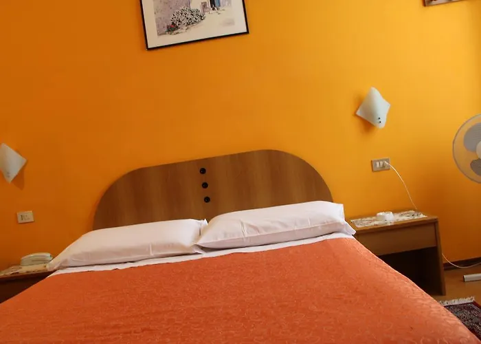 Hotell Tirreno