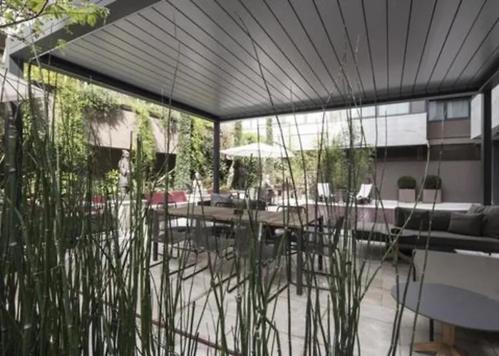 Fifty House Hotell 5*