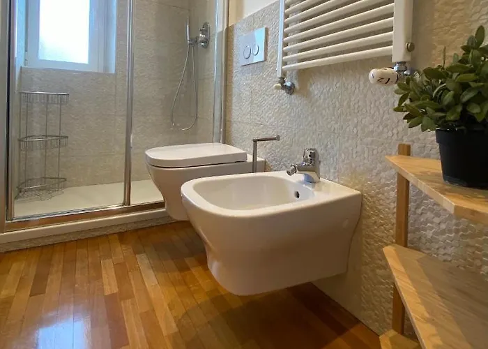 Da Vinci - With Balcony In Design District - Tortona Area Apartman