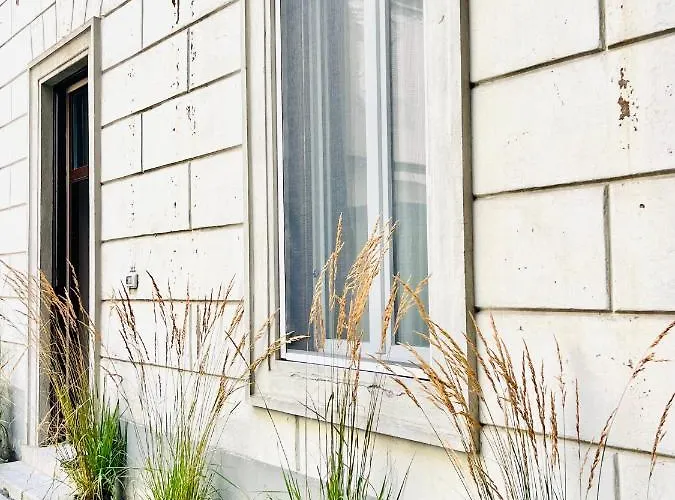 Tarra Luxury * Milan