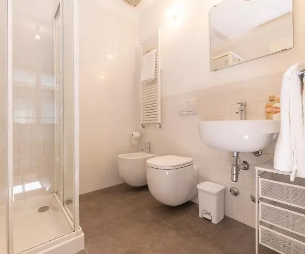 Luxury 1 Bedroom Navigli Loft Apartment *