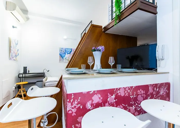 Апартаменты Extensive Terrace Navigli Toy Artistic *
