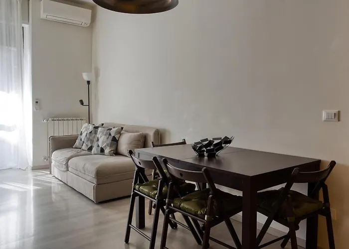 Joivy Vibrant 2bed With Balcony דירה *