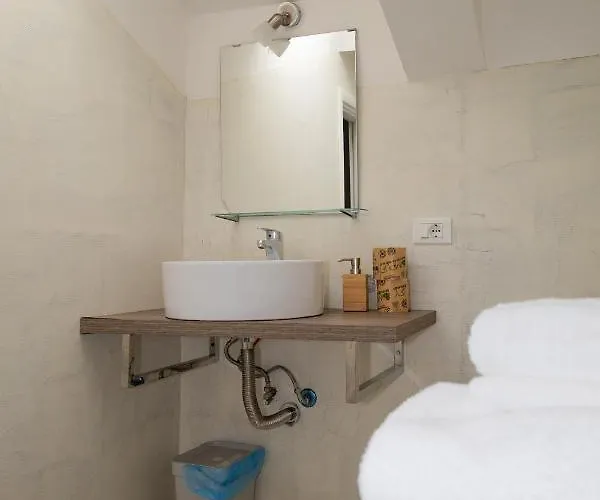 Hosting Dreams Attics - Duomo Appartement Milaan