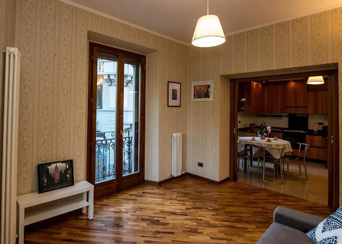 Shortmi Montello Mailand