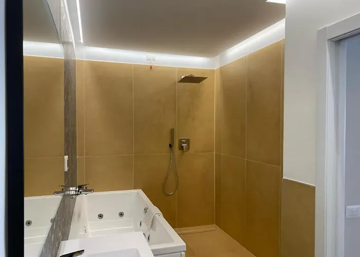Oasi Village Hotel Milán