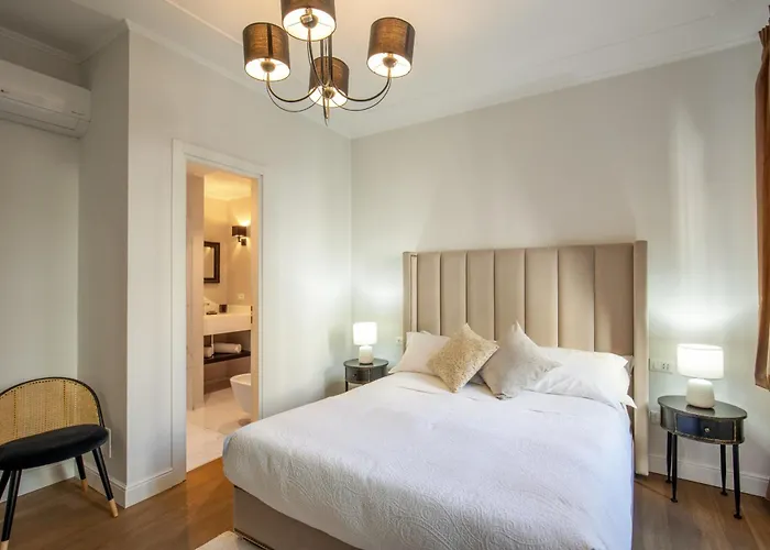 Daplace - Corso Monforte 4*