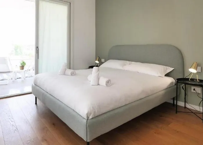 Lovely Terrace - Porta Romana District Apartment Milan