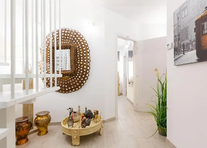 Διαμέρισμα Elegant Triplex Townhouse With Luxe Terrace