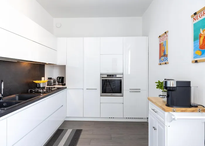 Bocconi's Nest - Close To Duomo With Terrace Apartamento Milão