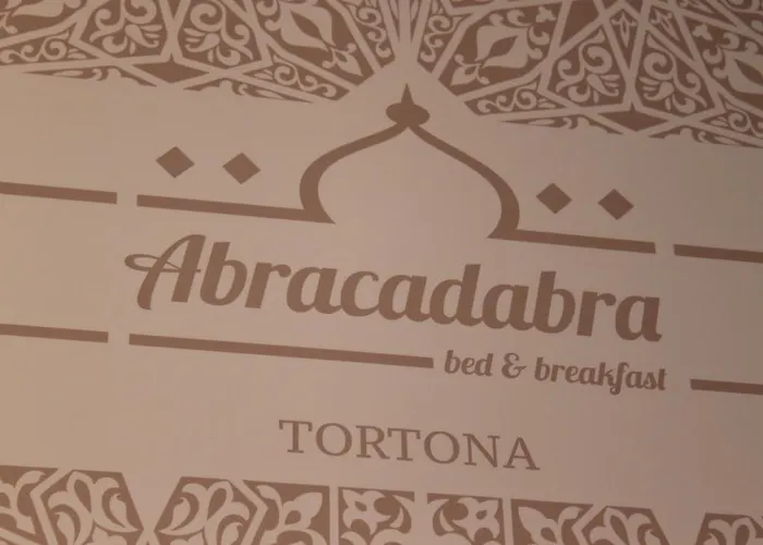 Nocleg ze śniadaniem Abracadabra Tortona 4*
