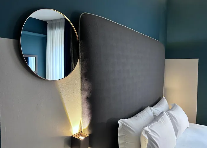 Hotel Av Milan