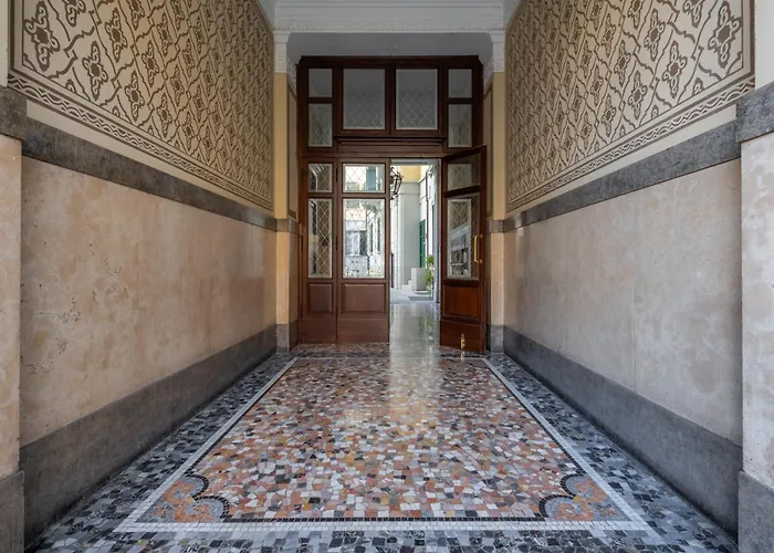 We - Premuda Boutique, Milán