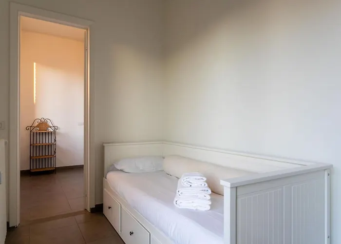 Apartment Serra 2br With Terrace By Halldis *