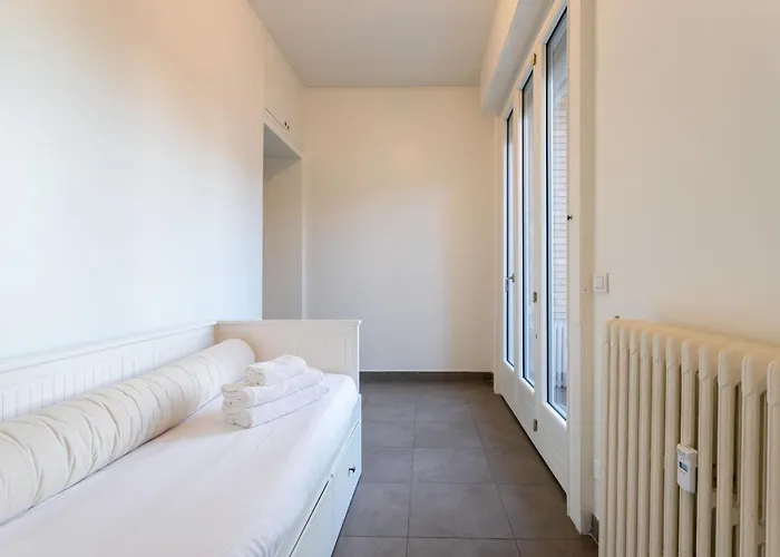 Apartment Serra 2br With Terrace By Halldis *