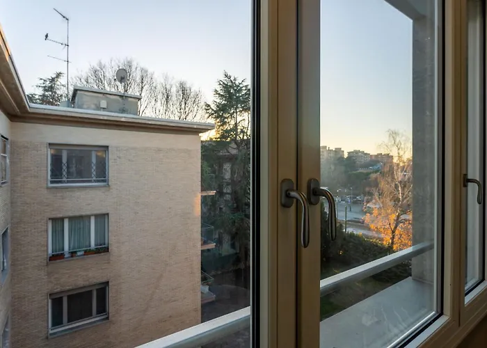 Apartment Serra 2br With Terrace By Halldis *
