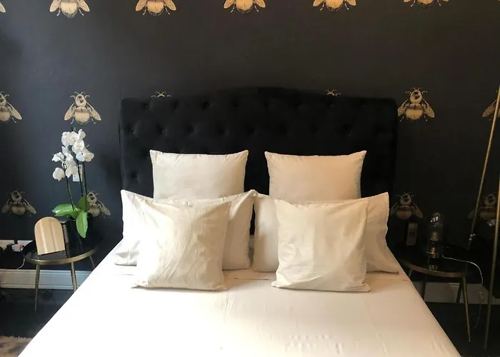Hotel Lippi 42 Single Room's In With Garden Milán