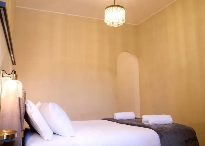 Retreats Porta Romana شقة