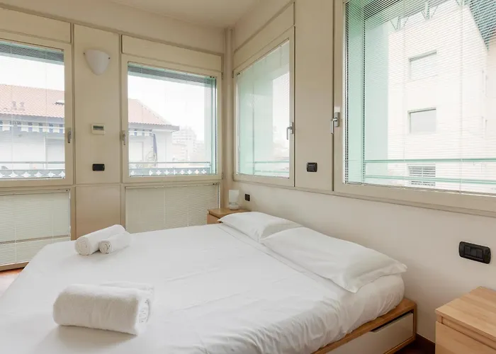 Bright & Comfy With Parking Apartmán *