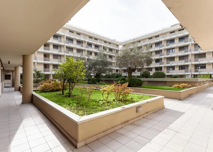 The Tropical Place 公寓 *