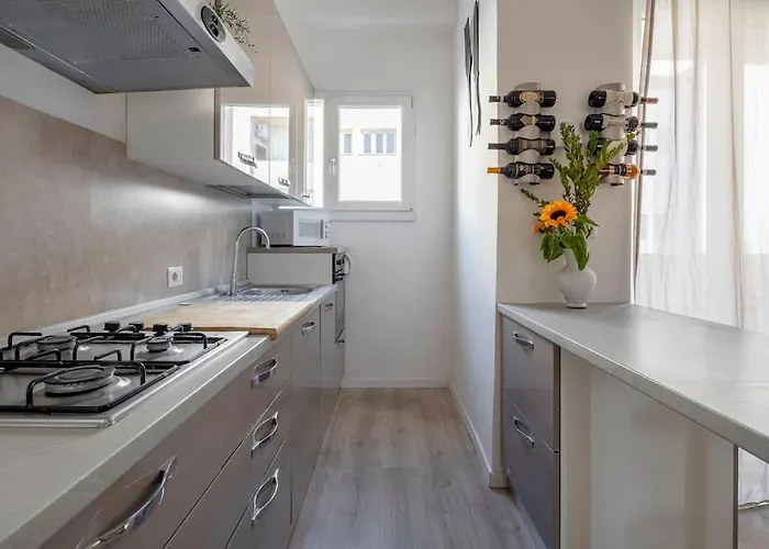 Cozy 1 Min From New Mm4 Argonne Apartament Mediolan