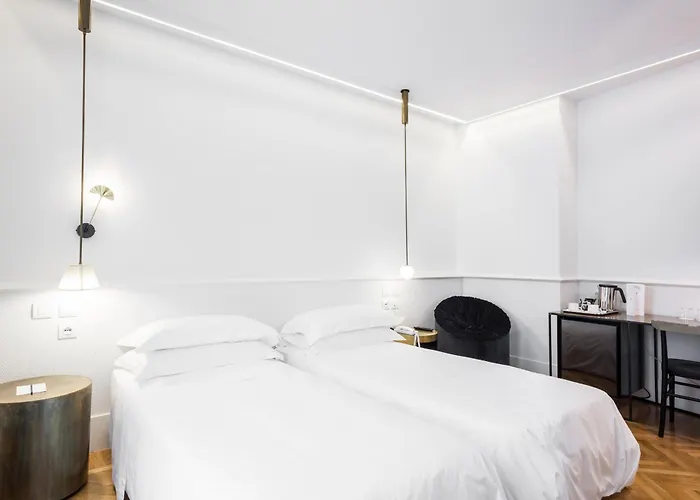 Senato 4* Milan