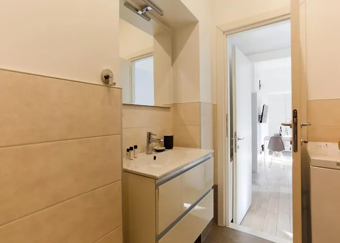 The Rent - Spacious Two Bedrooms Near Porta Romana Appartamento *