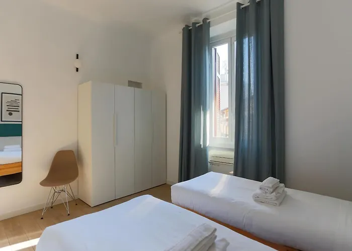 The Rent - Spacious Two Bedrooms Near Porta Romana