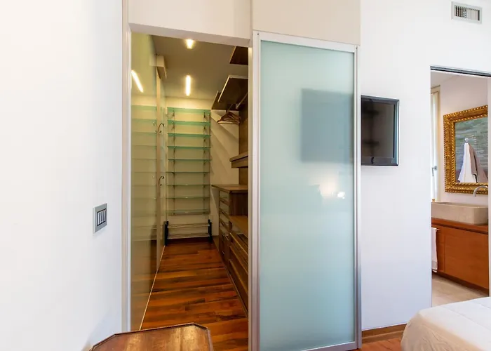 Lägenhet Porta Venezia- Design Apartment, 2-bedrooms, Netflix, Wifi Milano