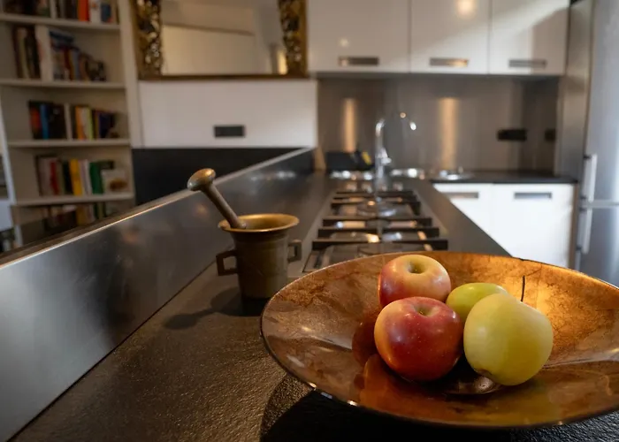 Bastia Rm Up To 4 Guests - In The Heart Of Scalo Romana, Olimpico, Prada, Bocconi And Easy Access To Forum Assago, Ieo, Ied, Duomo, San Siro Appartement