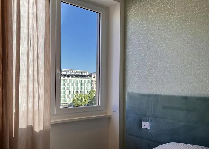 Yls Luxury Apartament *