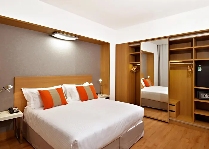 Hotel Hilton Garden North 4*