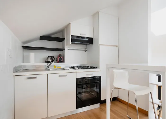 아파트 Relstay - Arco Della Pace - Sunny Loft *