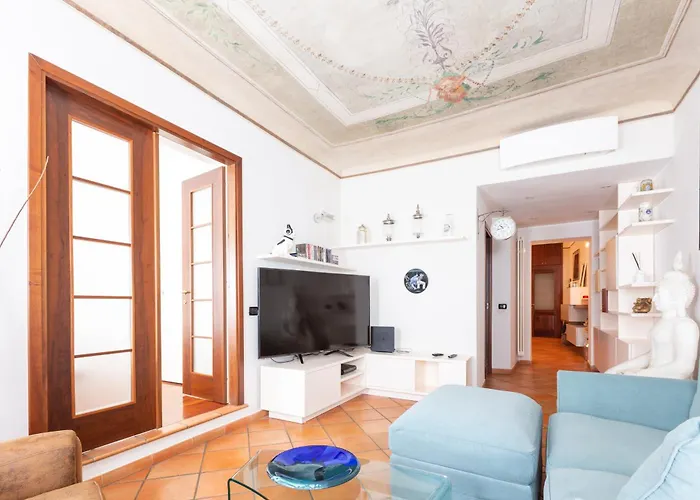 Easytopstay - Cosy Close To Navigli * ミラノ