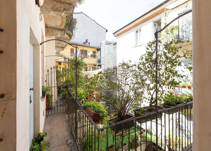Easytopstay - Cosy Close To Navigli アパート