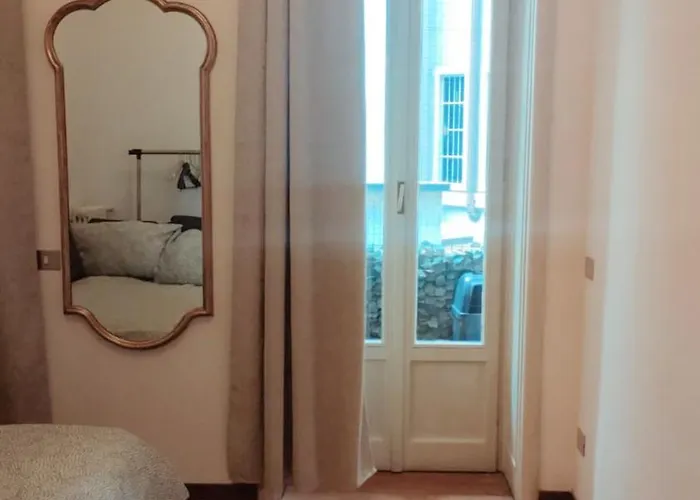 3 Minutes On Foot From Duomo! Big Apartament With 3 Bedrooms And Balcony