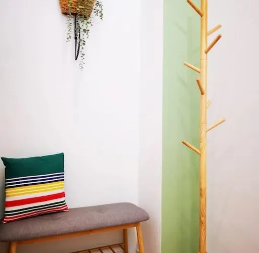 Sunny Flat 50 Meters From The Metro Apartament *